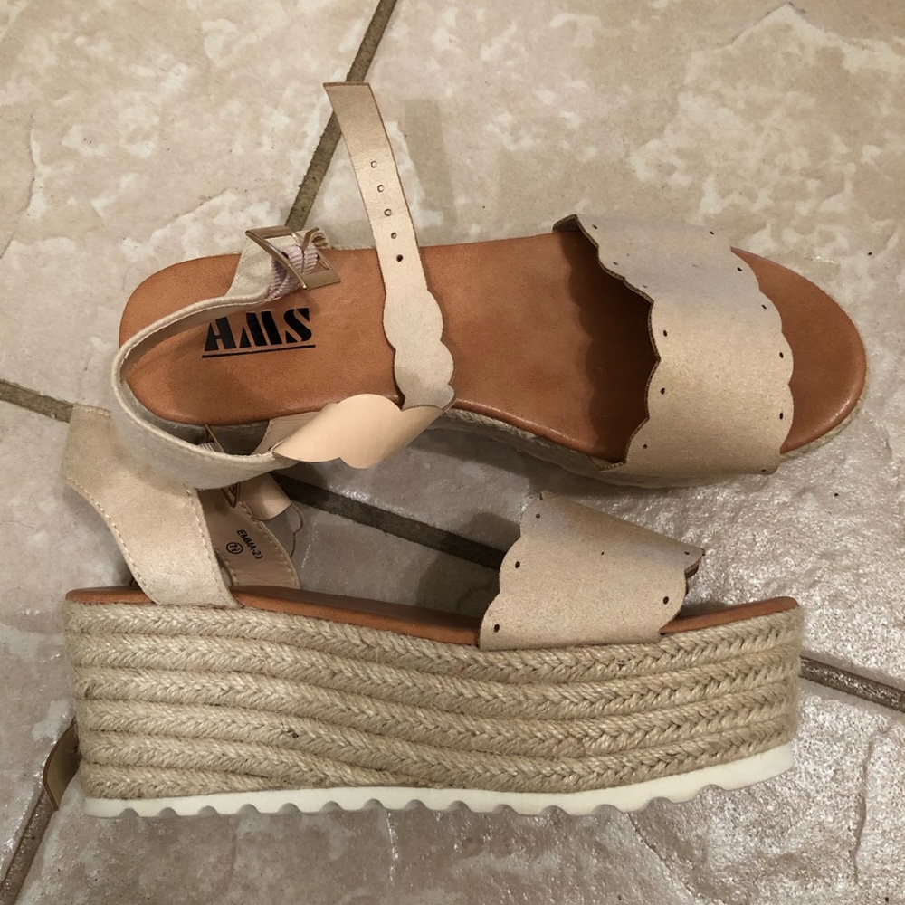 Espadrille platform sandals